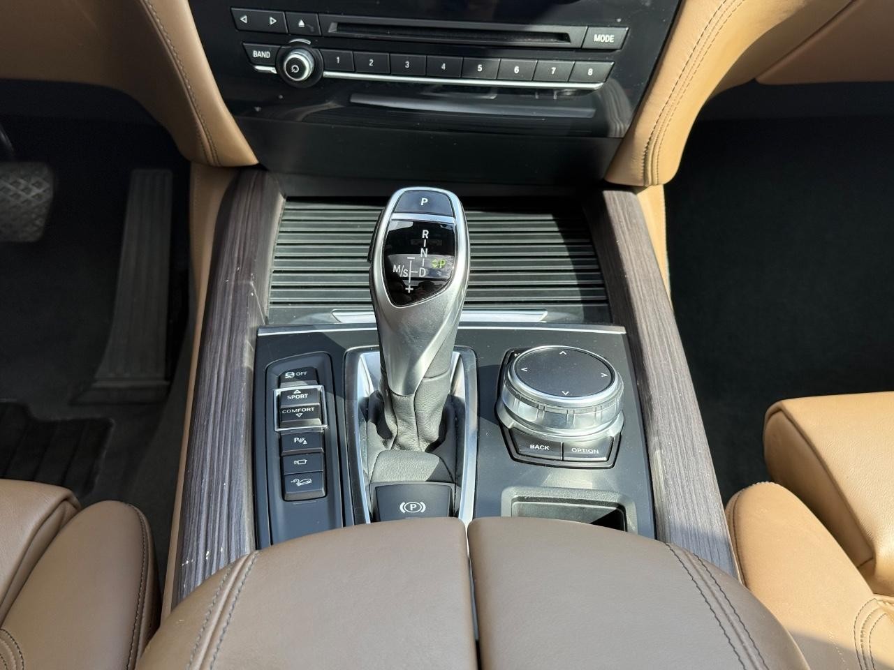 BMW X5 Vehicle Image 13