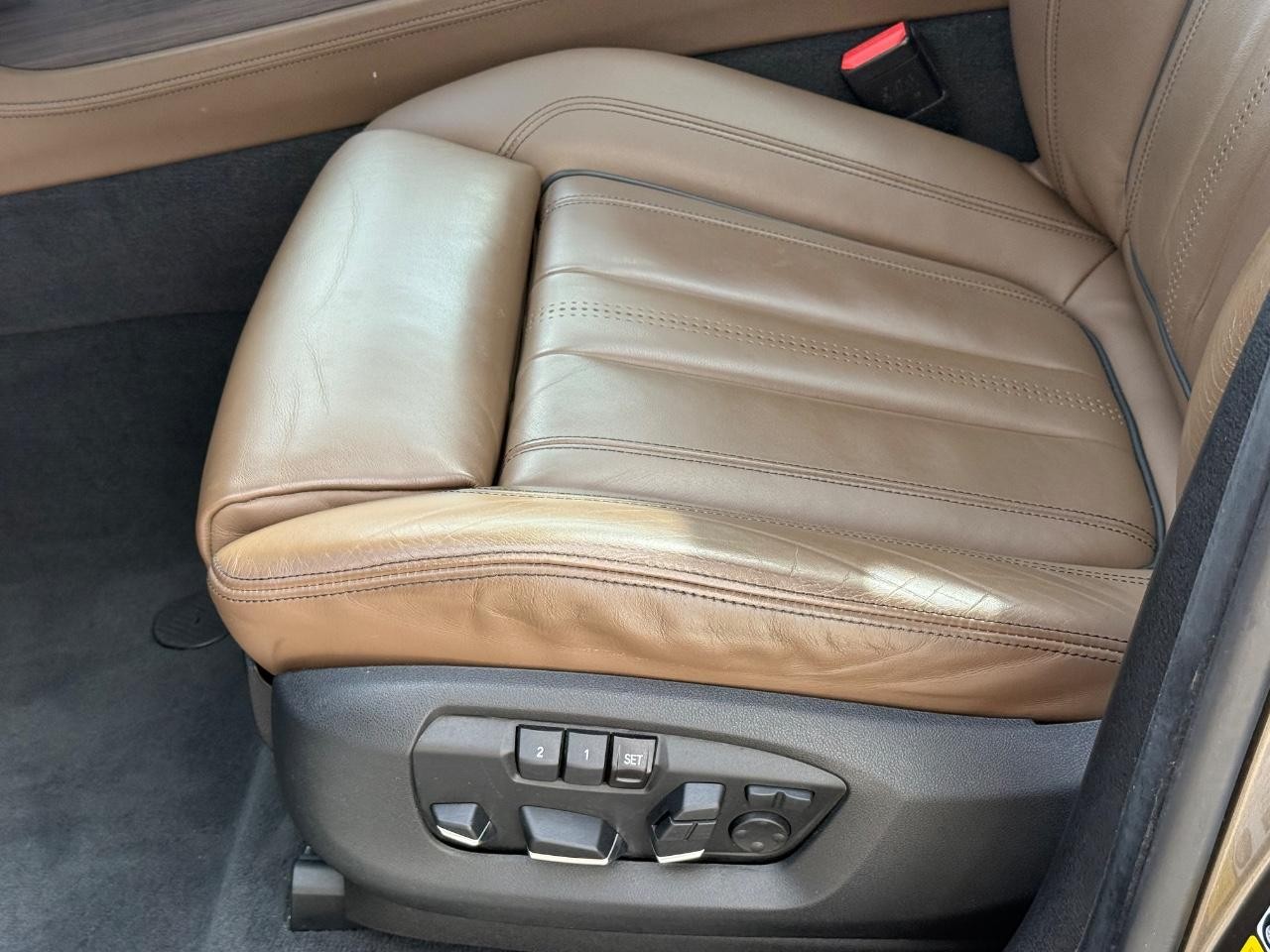 BMW X5 Vehicle Image 23
