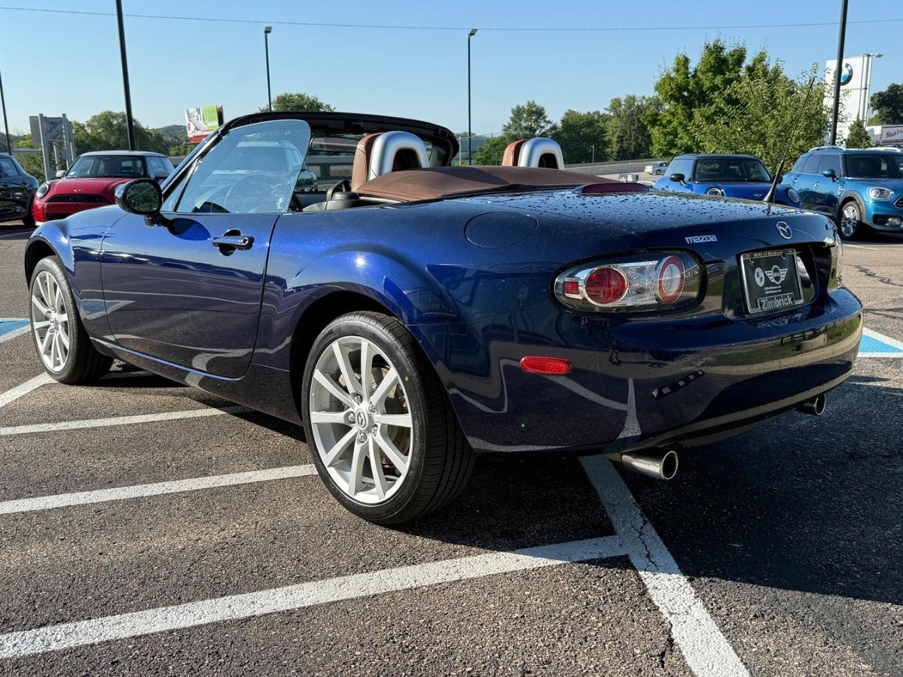 Mazda MX-5 Miata Vehicle Image 05