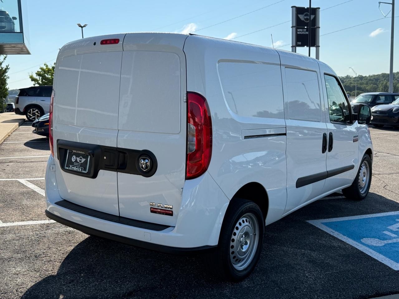 Ram ProMaster City Cargo Van Vehicle Image 03