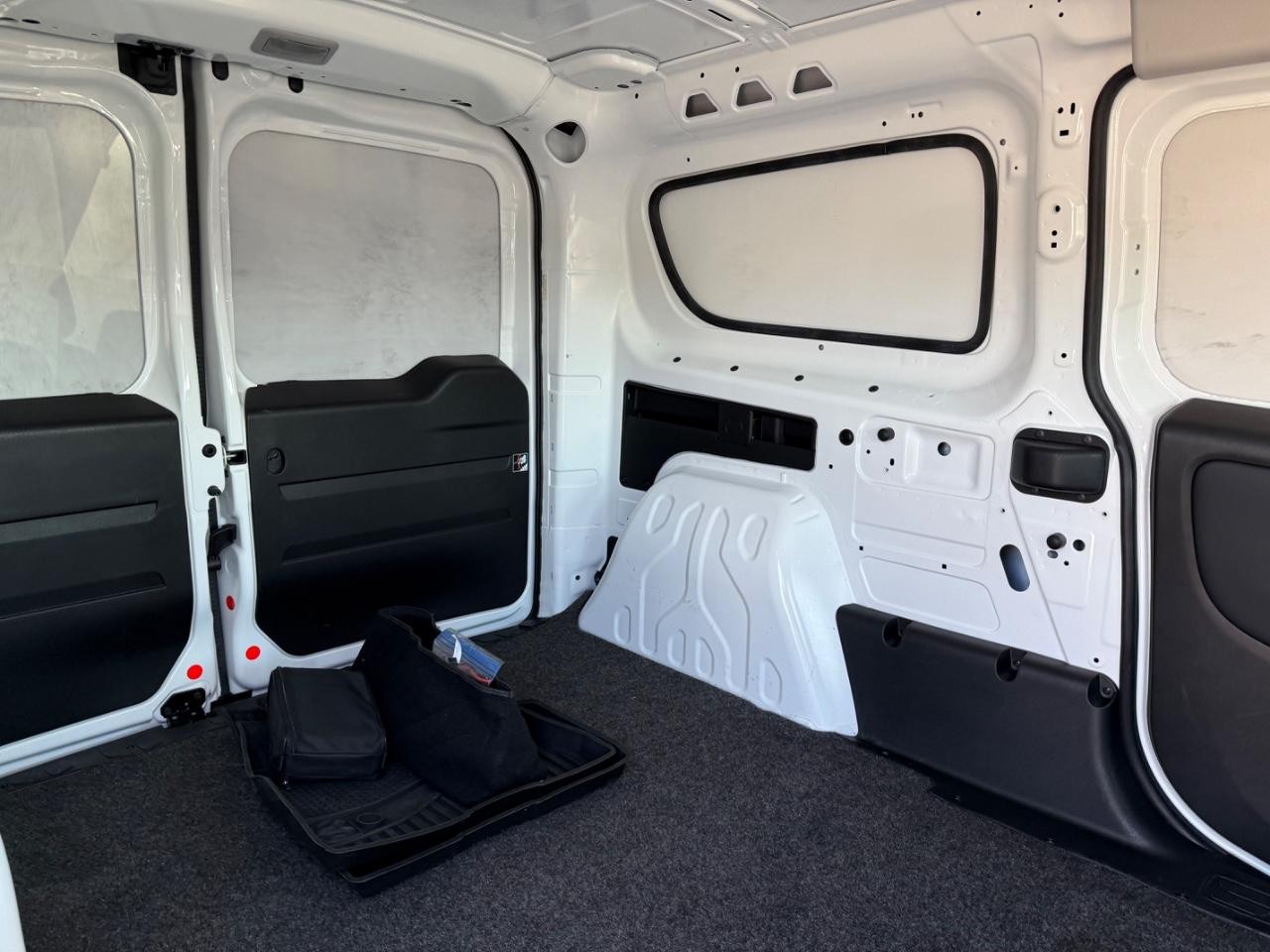Ram ProMaster City Cargo Van Vehicle Image 09