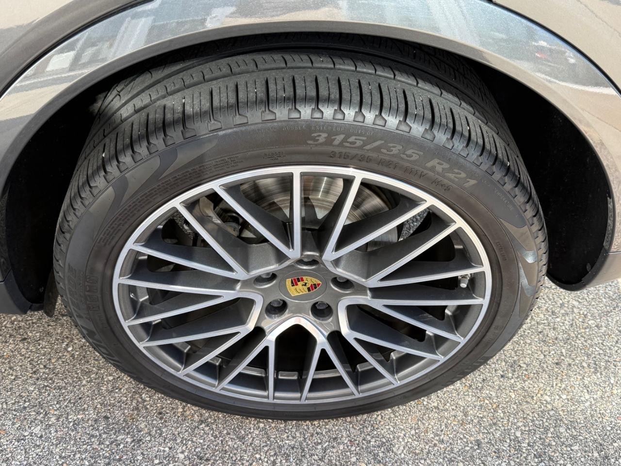 Porsche Cayenne Vehicle Image 08