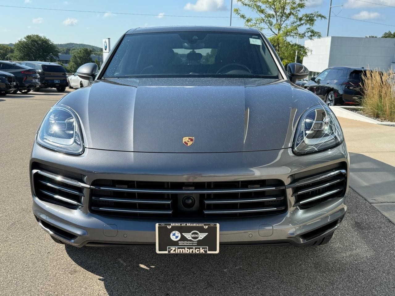 Porsche Cayenne Vehicle Image 10