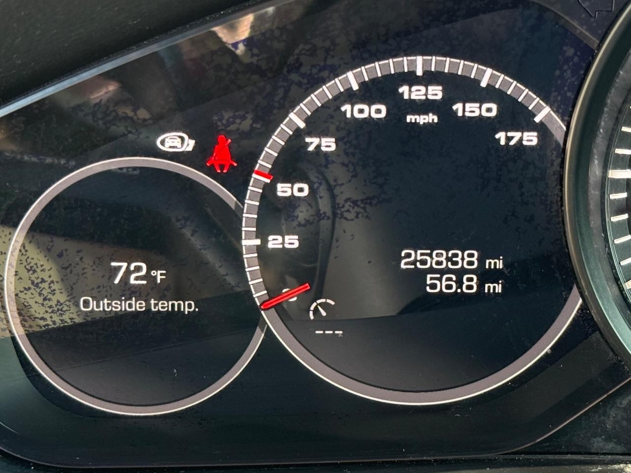 Porsche Cayenne Vehicle Image 20