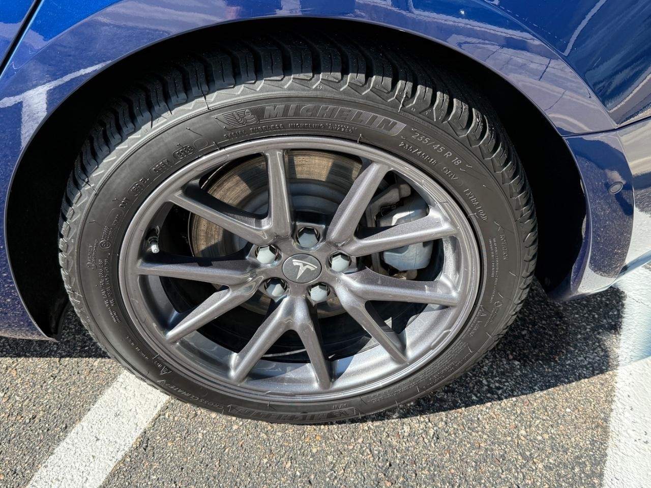 Tesla Model 3 Vehicle Image 06