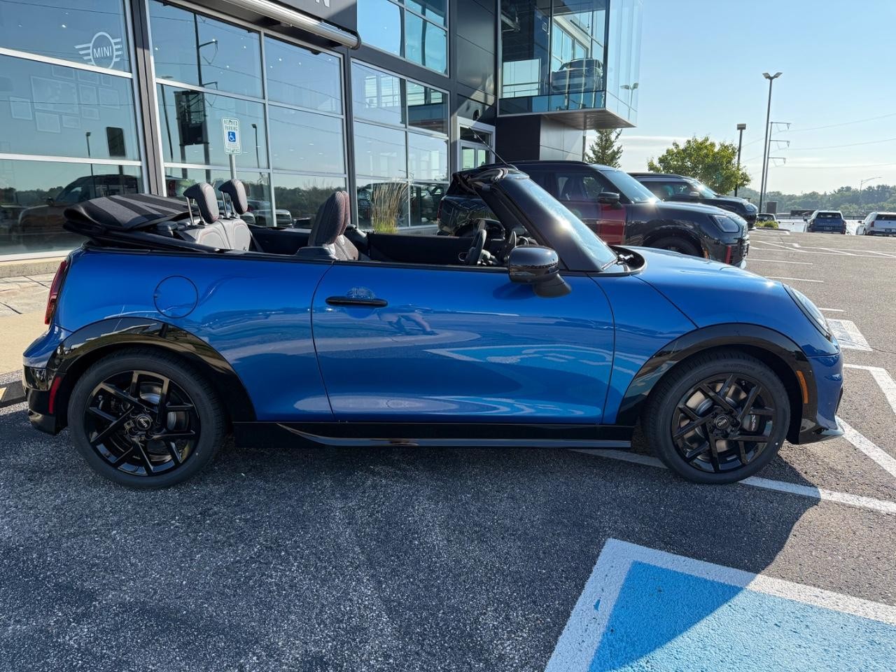 MINI Convertible Vehicle Image 02