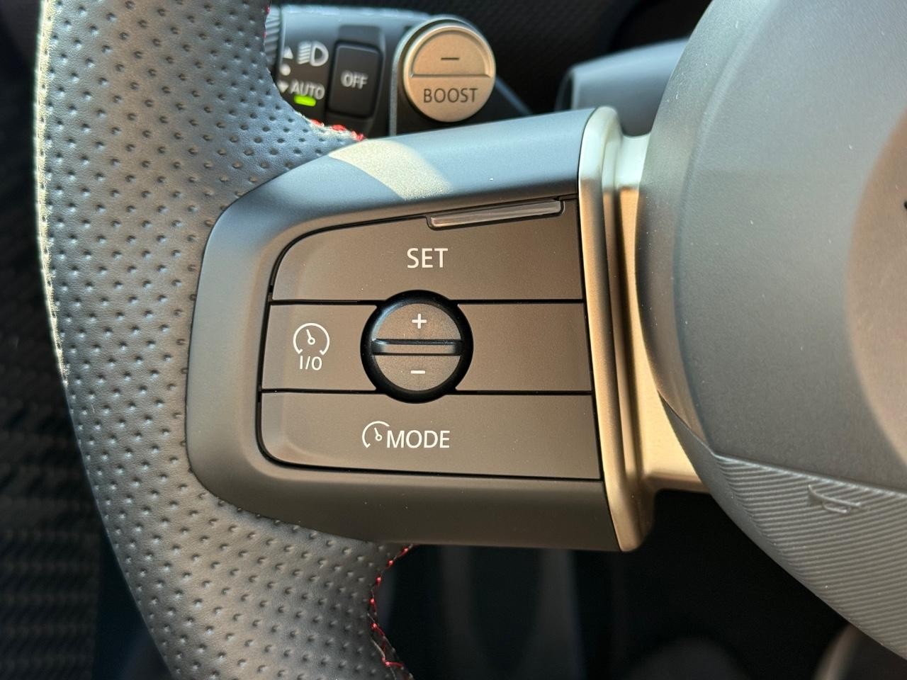 MINI Convertible Vehicle Image 12