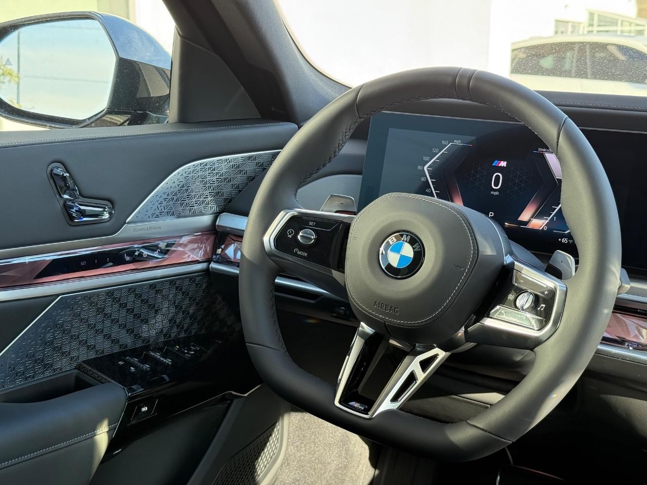 BMW 7 Series Vehicle Image 10