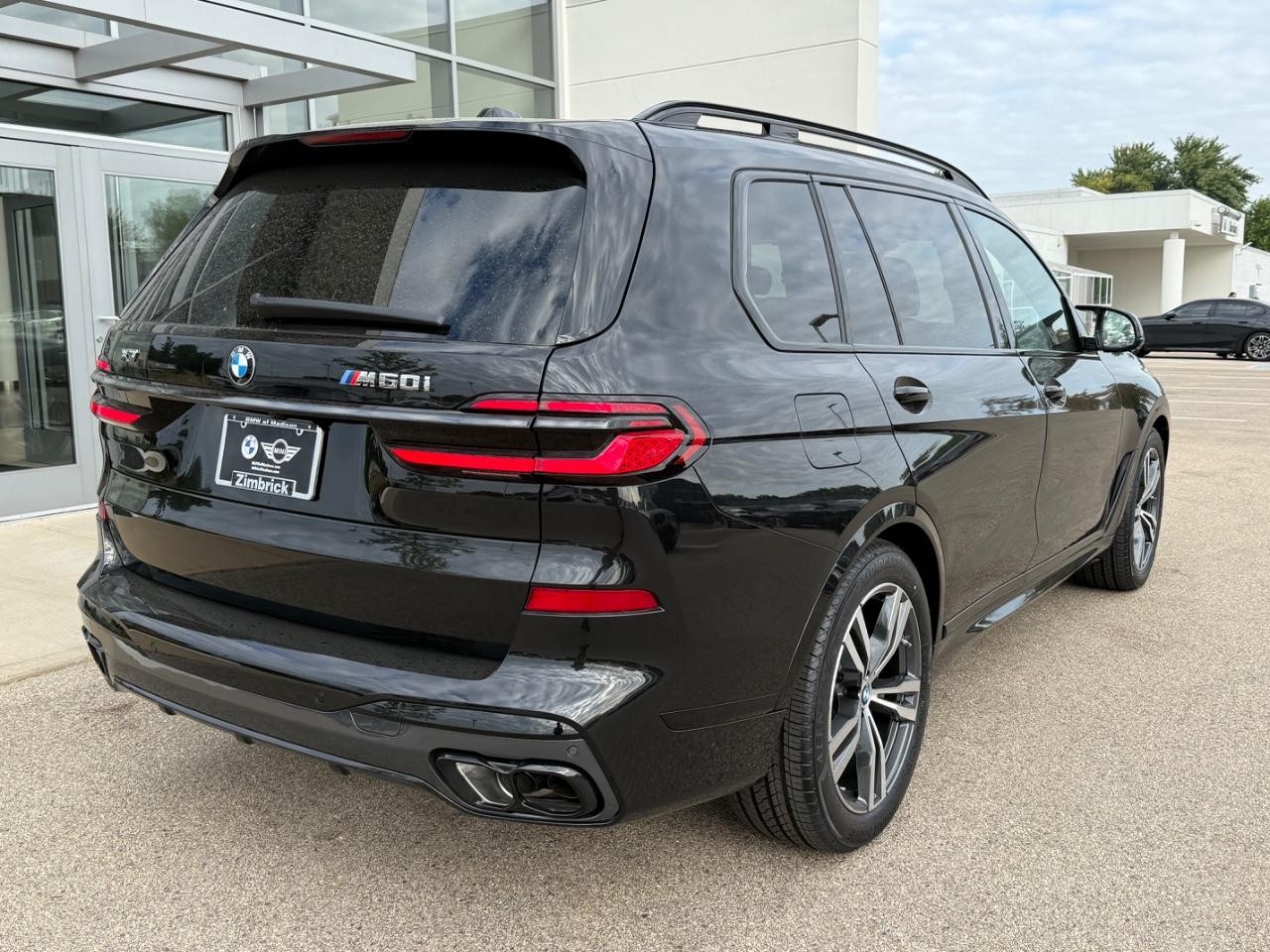 BMW X7 Vehicle Image 03