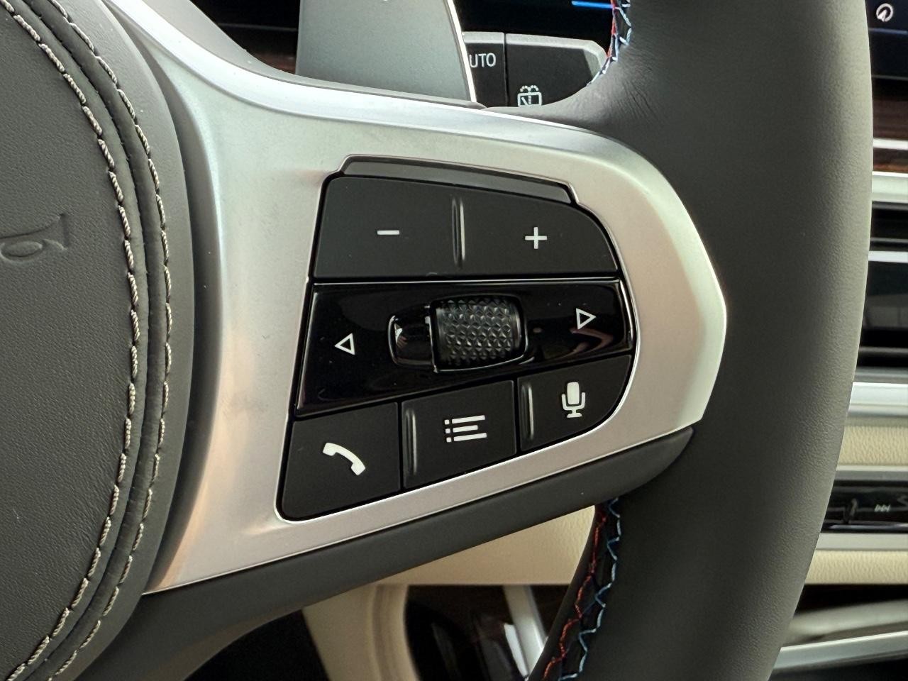 BMW X7 Vehicle Image 14