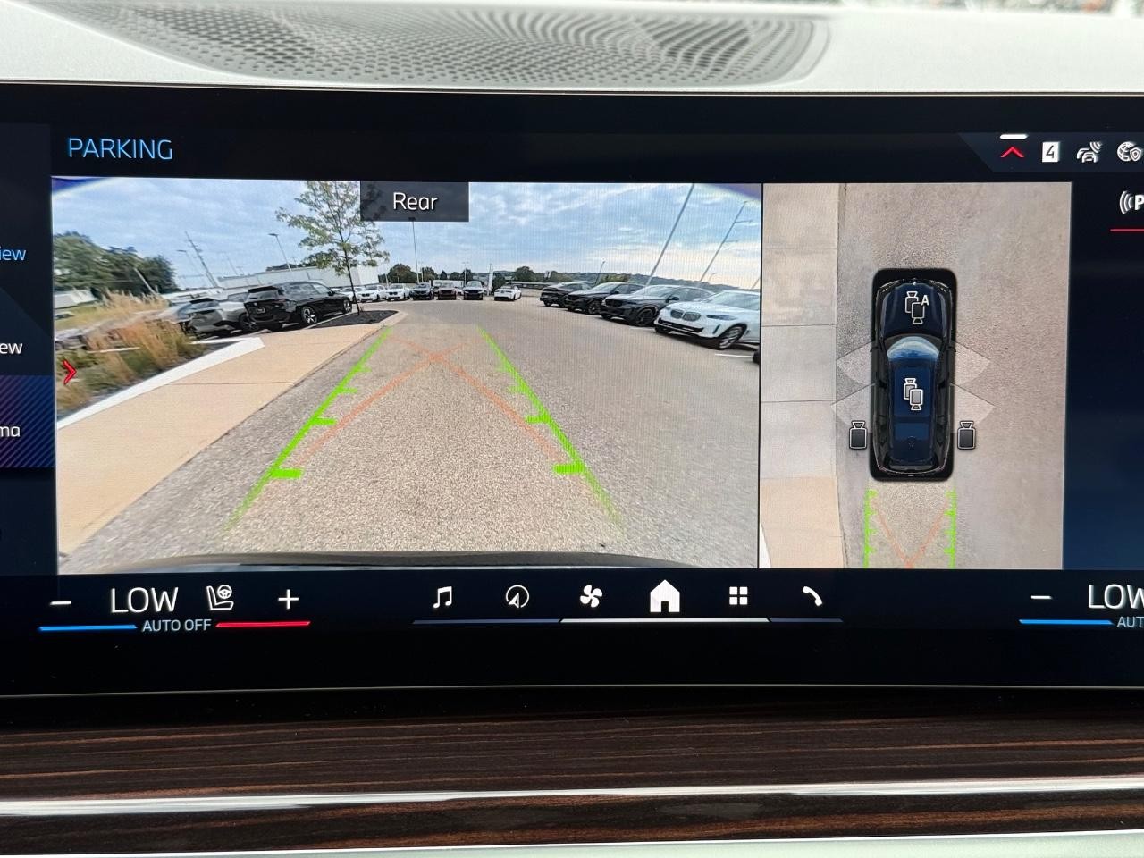 BMW X7 Vehicle Image 15
