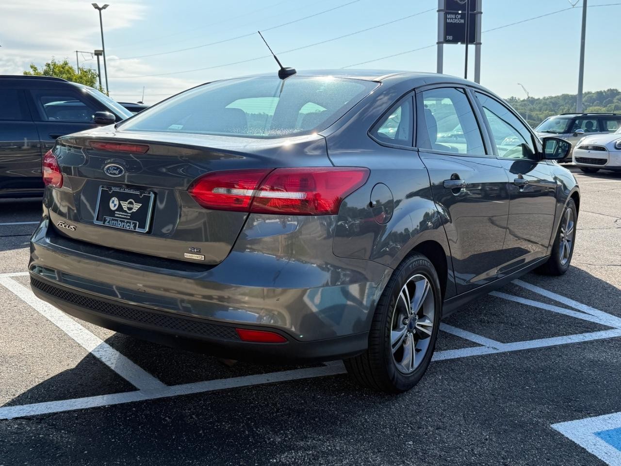 Ford Focus Vehicle Image 03