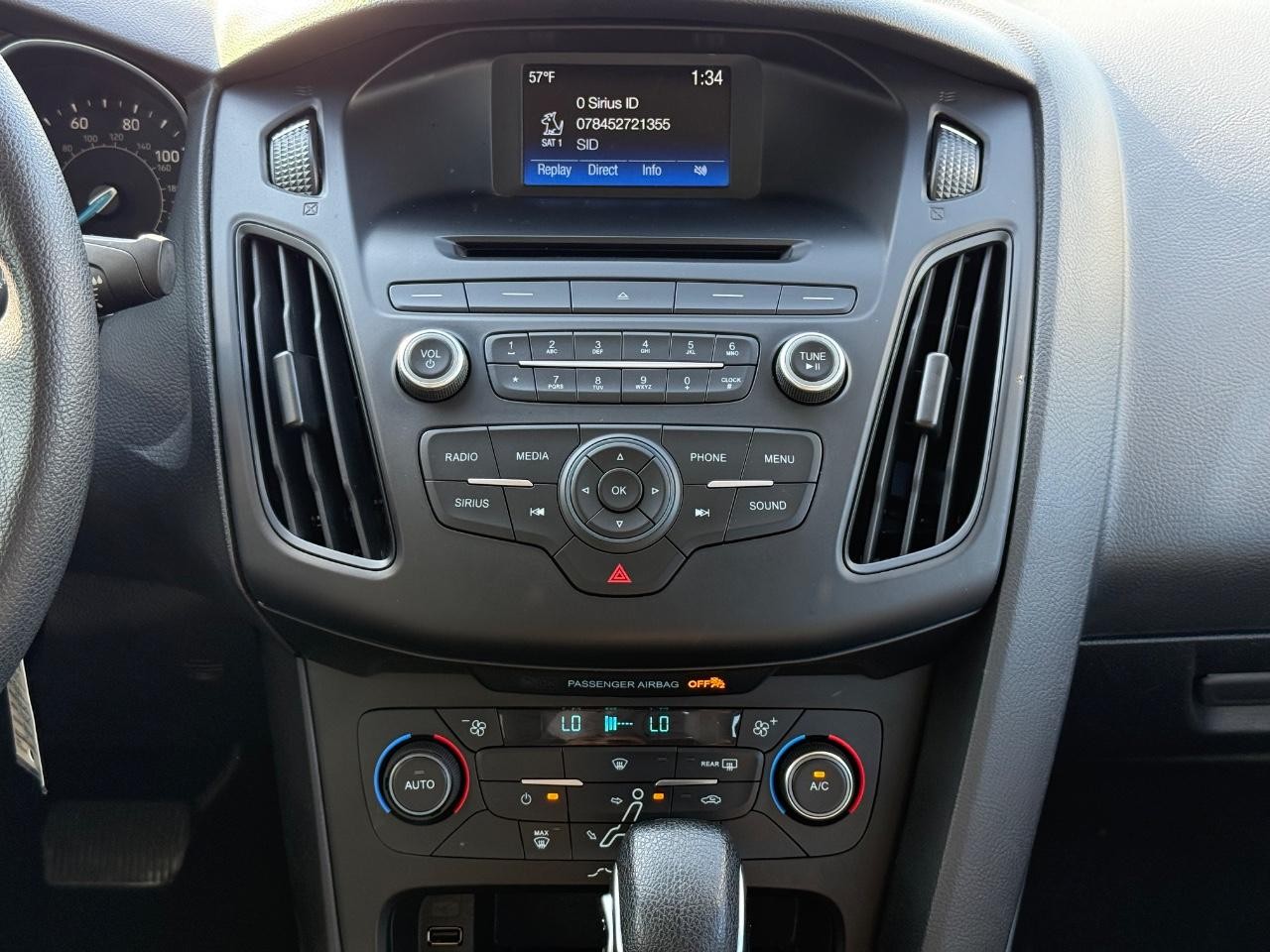 Ford Focus Vehicle Image 11