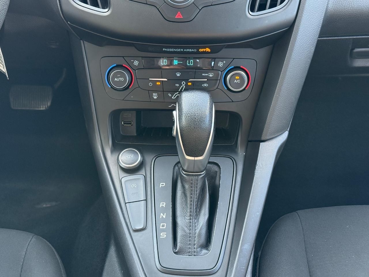 Ford Focus Vehicle Image 12