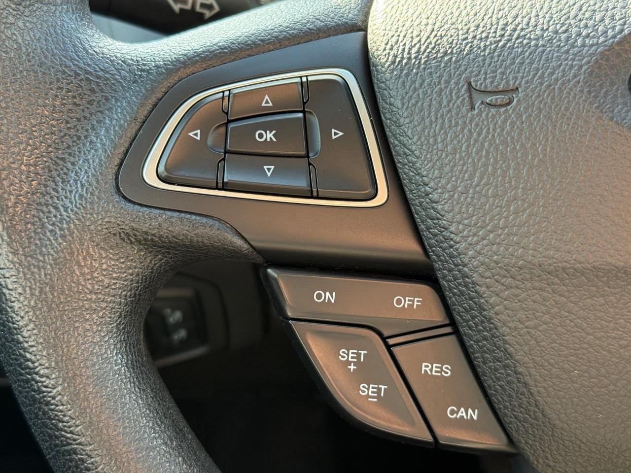 Ford Focus Vehicle Image 15