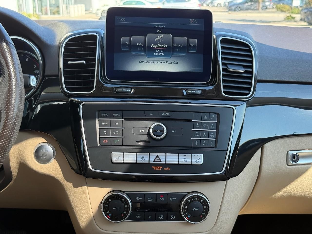 Mercedes-Benz GLE Vehicle Image 12