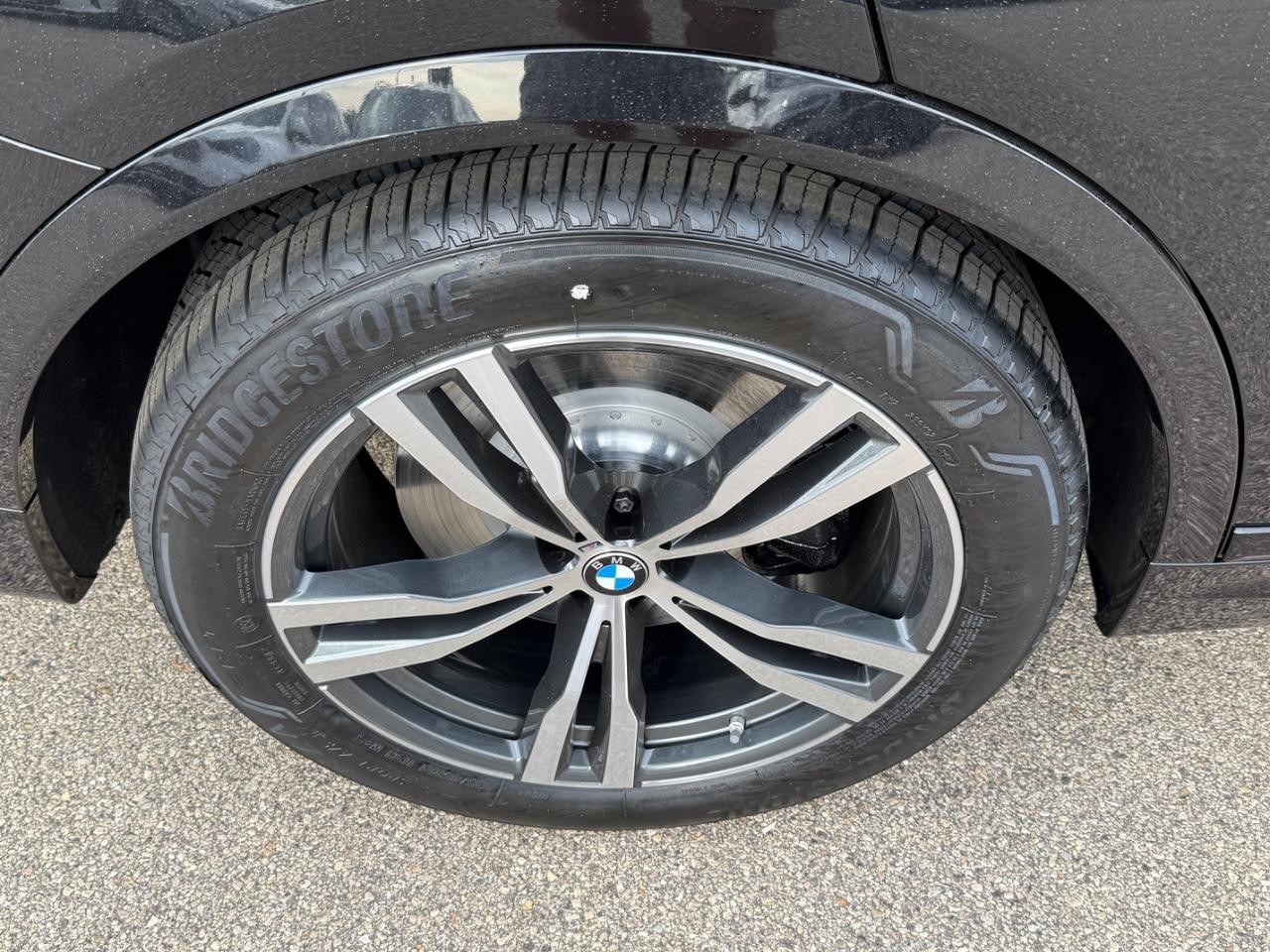 BMW X7 Vehicle Image 04