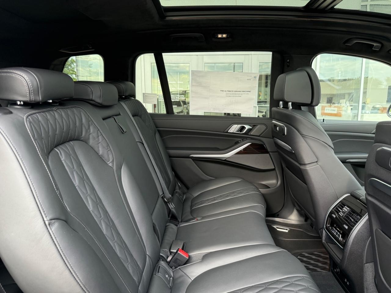 BMW X7 Vehicle Image 05