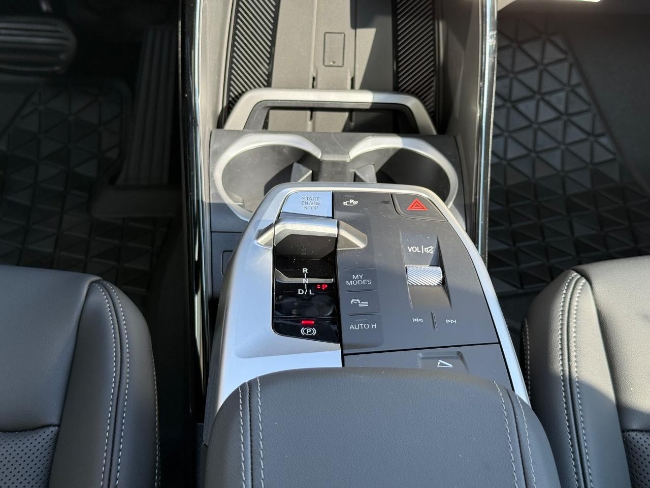 BMW X1 Vehicle Image 08