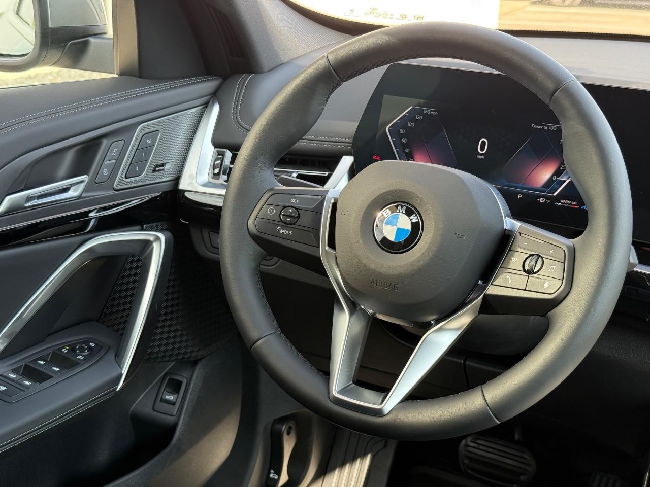 BMW X1 Vehicle Image 09