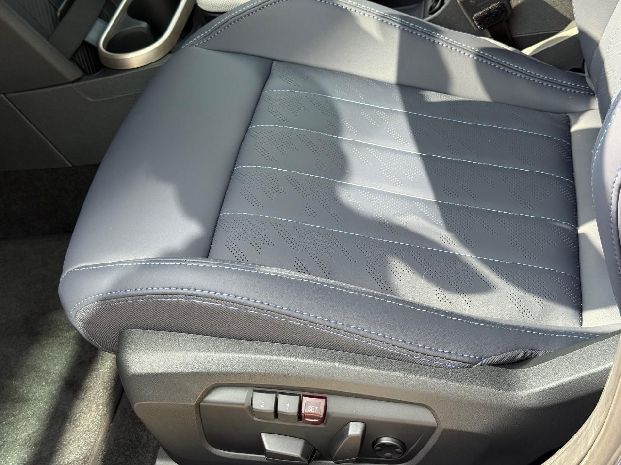 MINI Hardtop 4 Door Vehicle Image 15