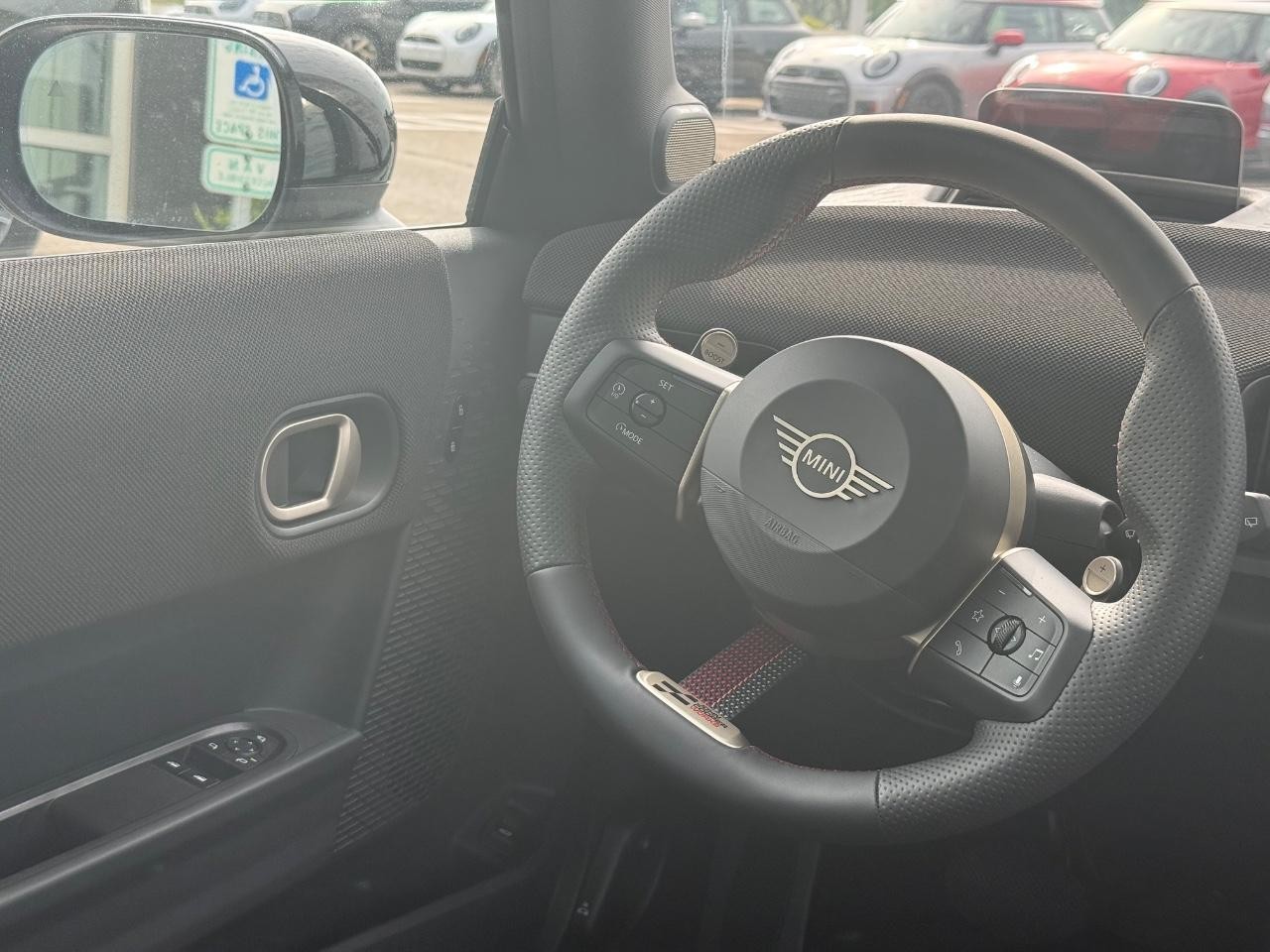 MINI Hardtop 2 Door Vehicle Image 08