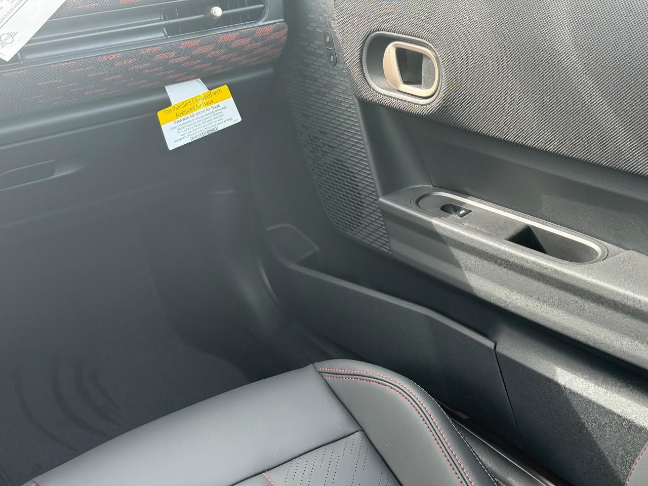 MINI Hardtop 2 Door Vehicle Image 09