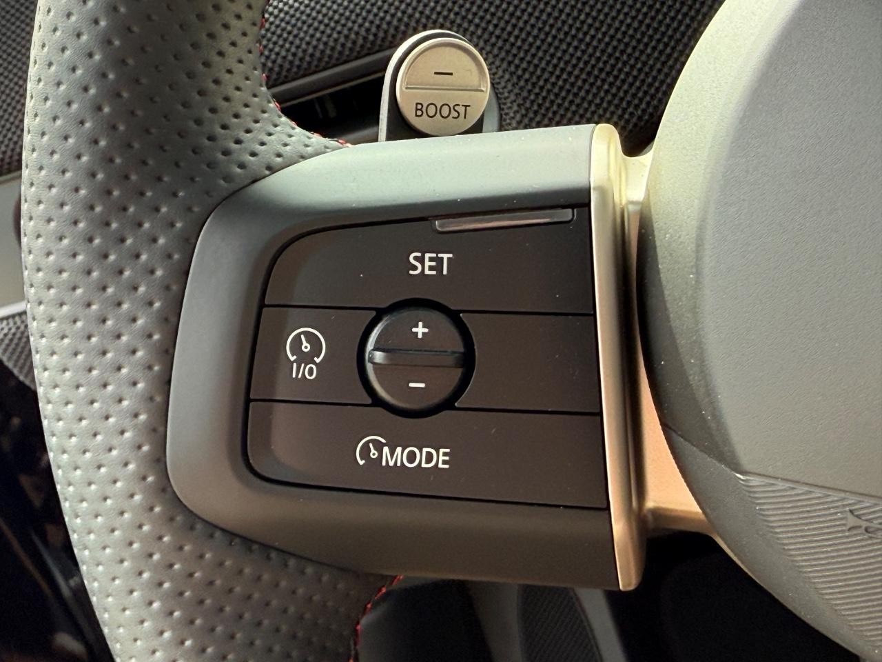 MINI Hardtop 2 Door Vehicle Image 10