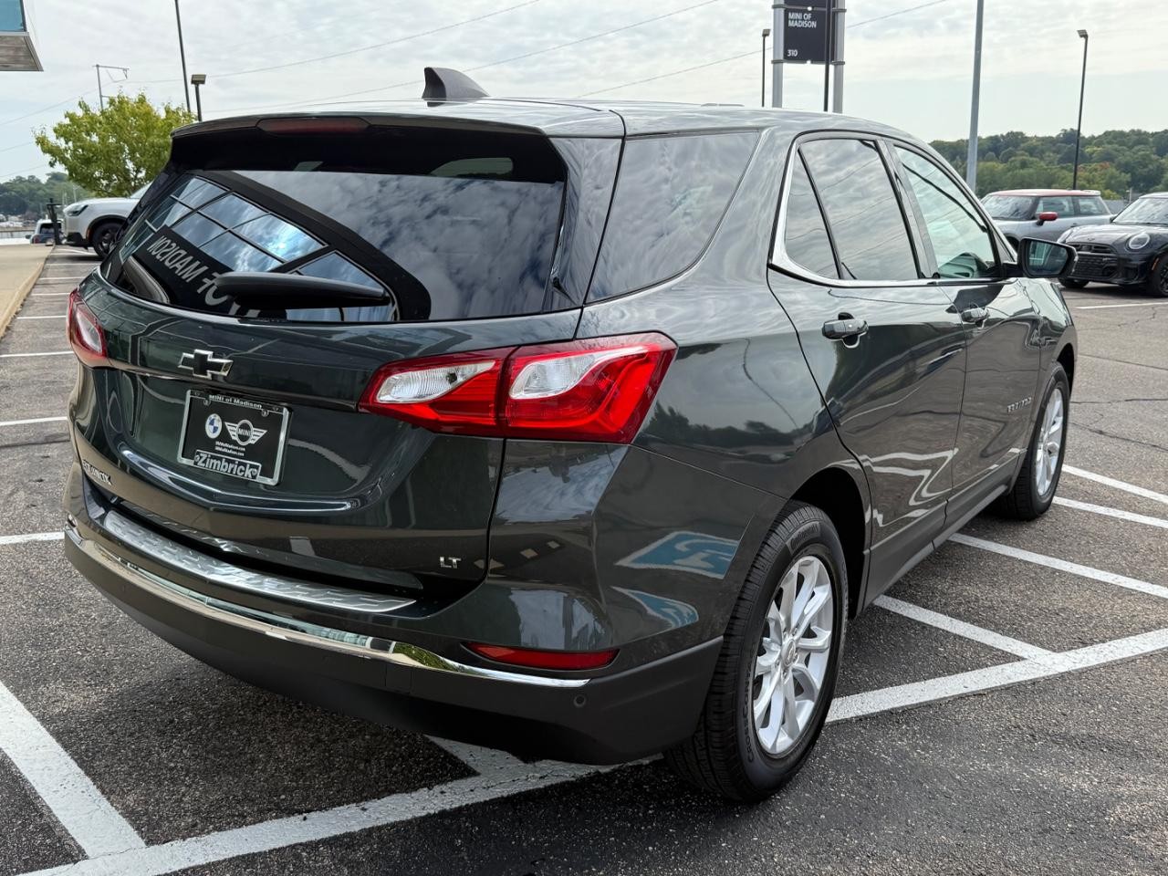 Chevrolet Equinox Vehicle Image 03