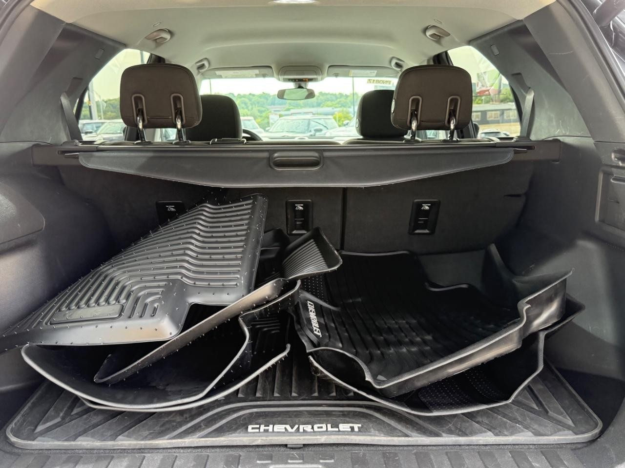 Chevrolet Equinox Vehicle Image 05
