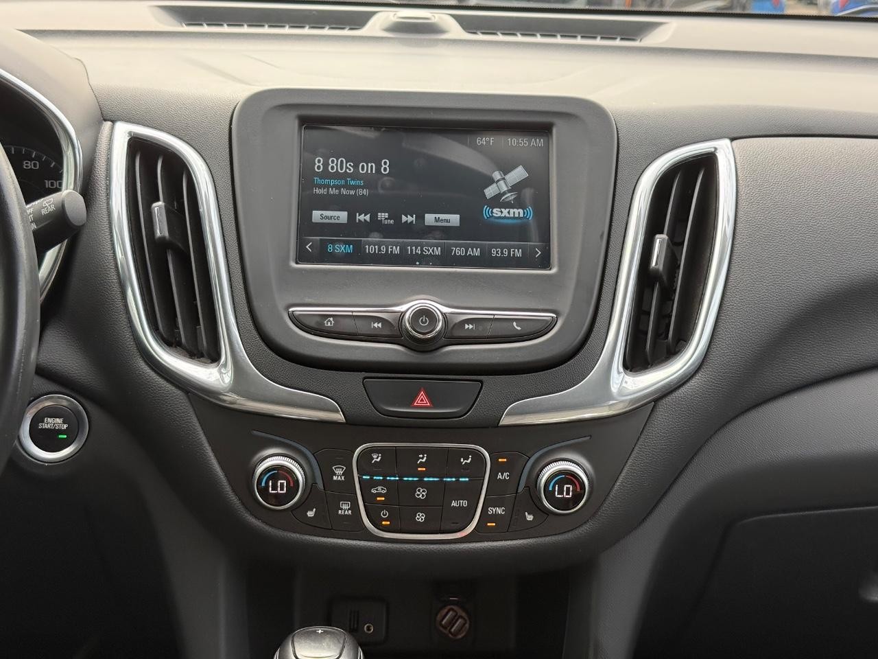 Chevrolet Equinox Vehicle Image 12