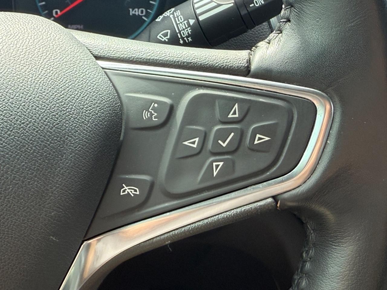 Chevrolet Equinox Vehicle Image 17