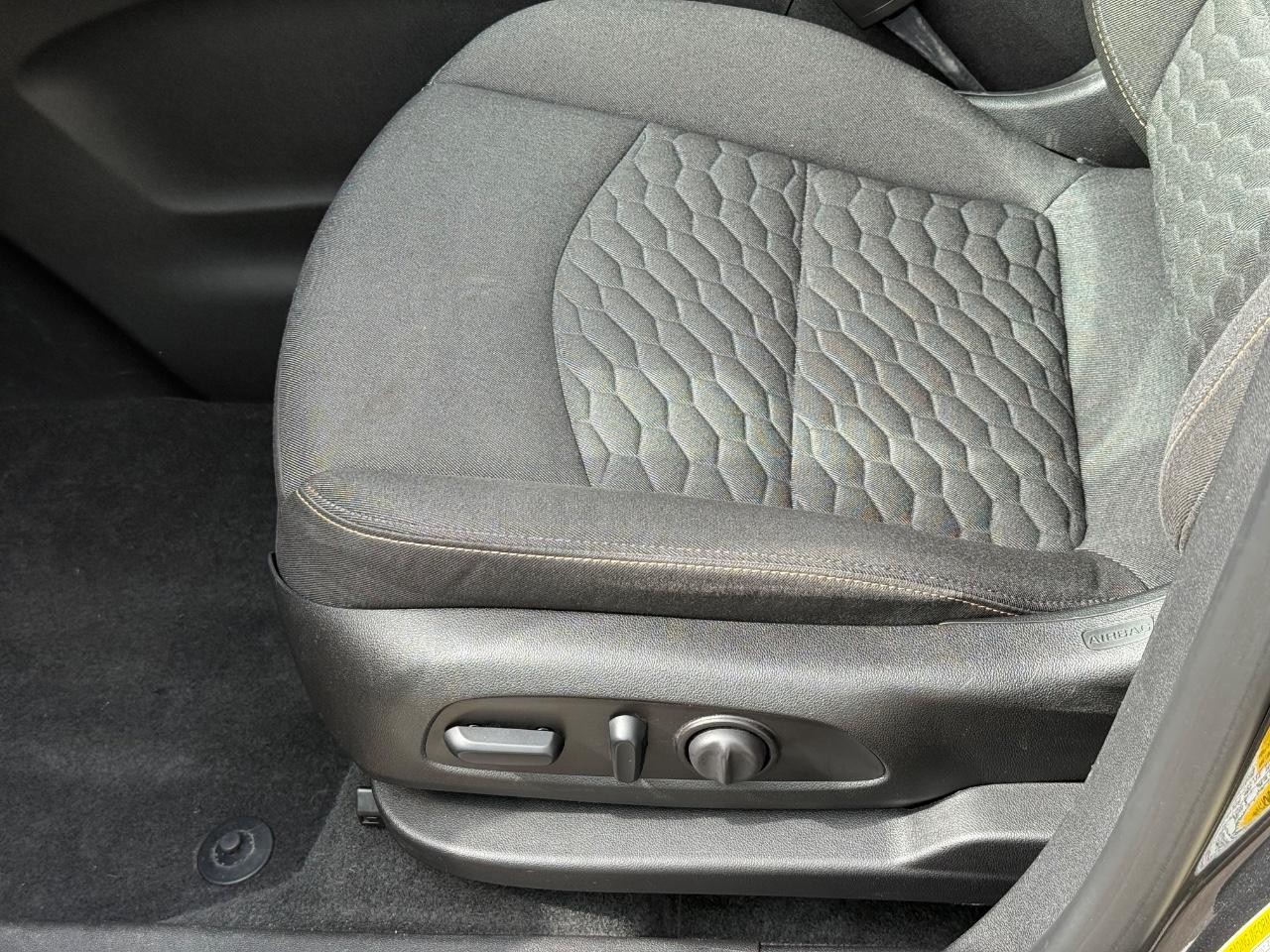 Chevrolet Equinox Vehicle Image 22