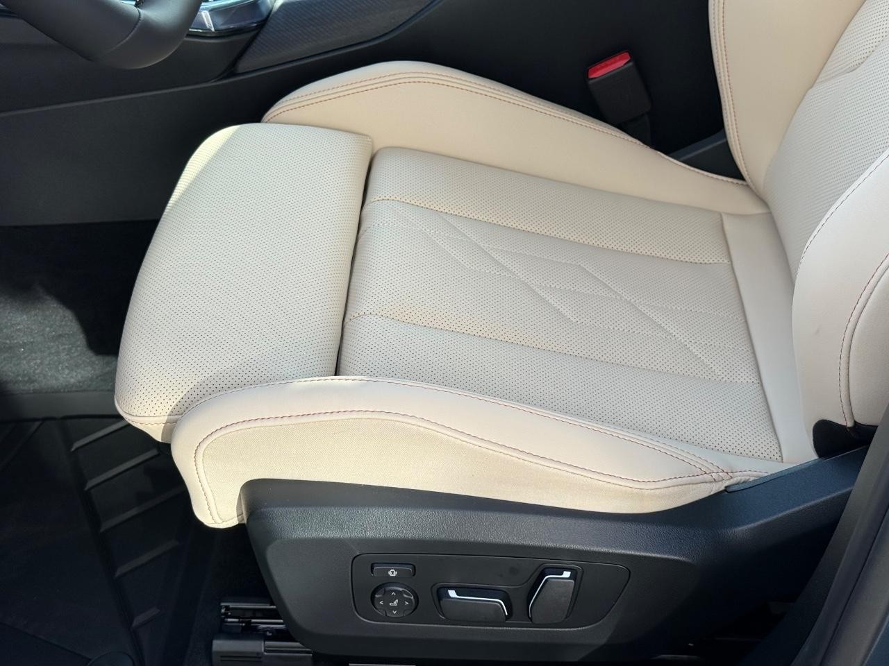 BMW X3 Vehicle Image 16