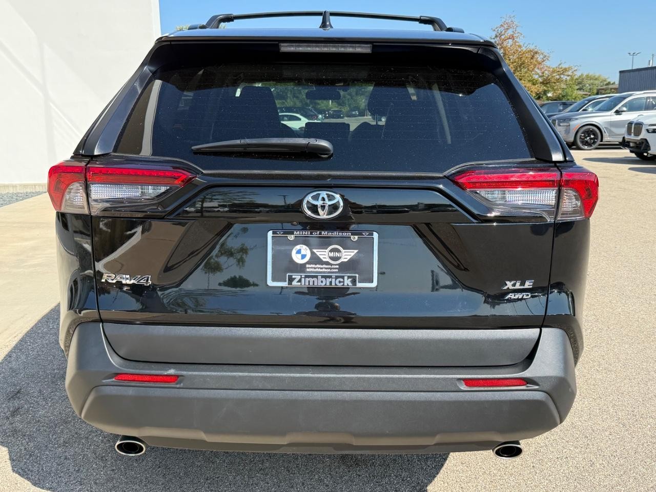 Toyota RAV4 Vehicle Image 04