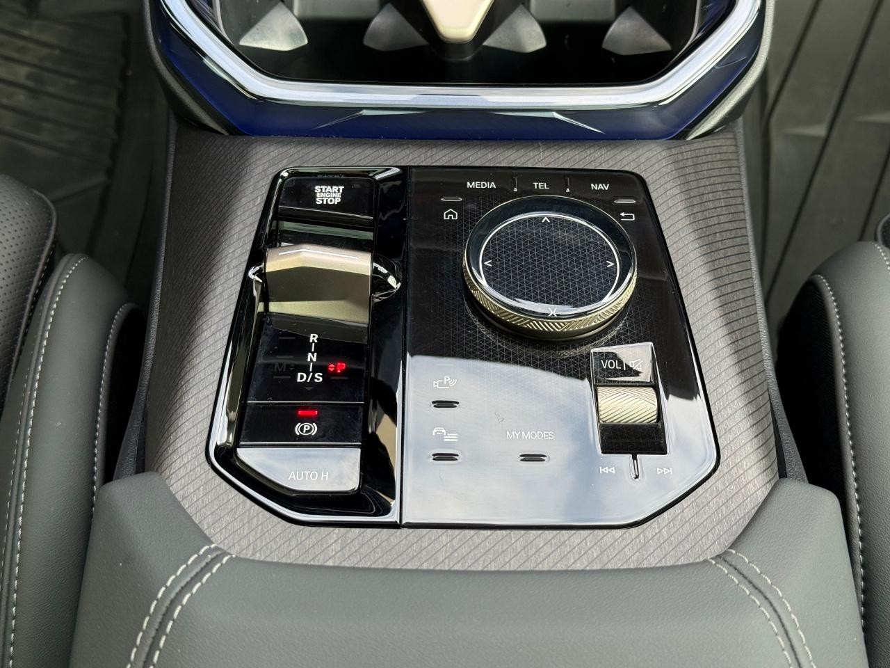 BMW X3 Vehicle Image 15