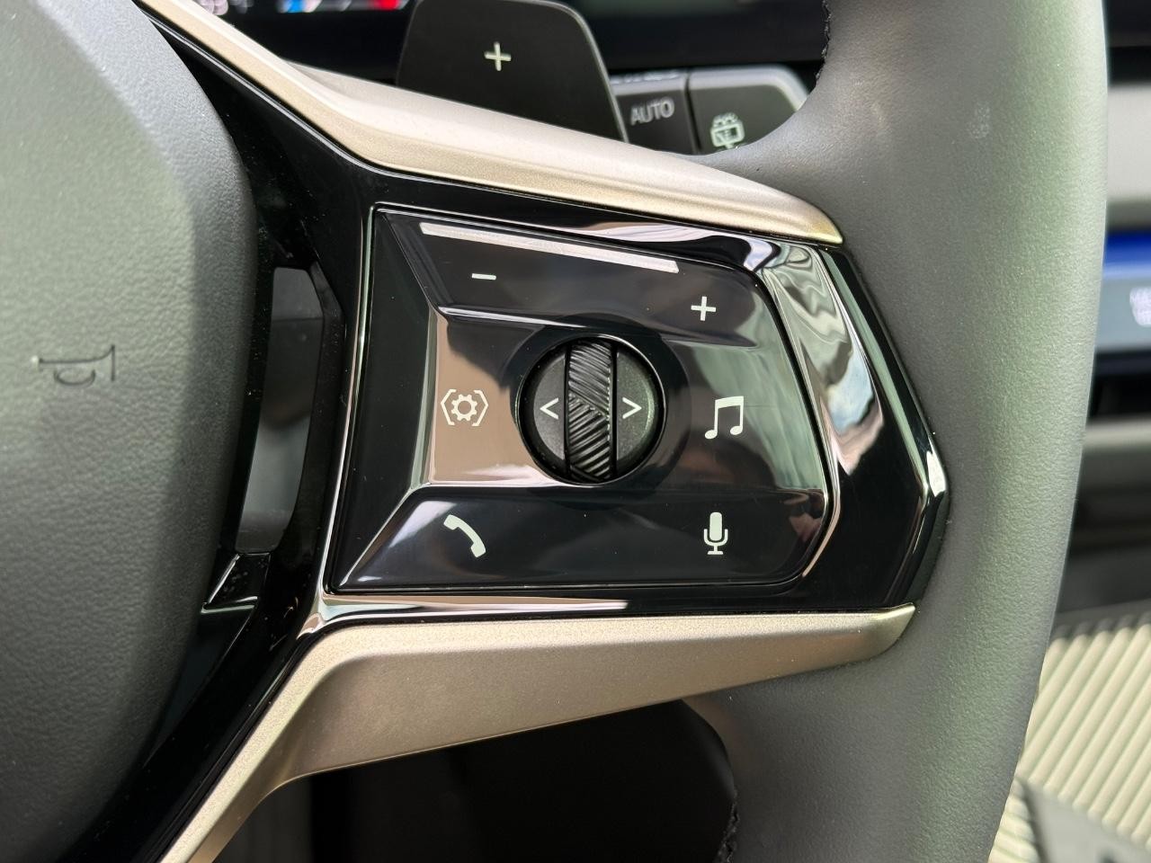 BMW X3 Vehicle Image 18