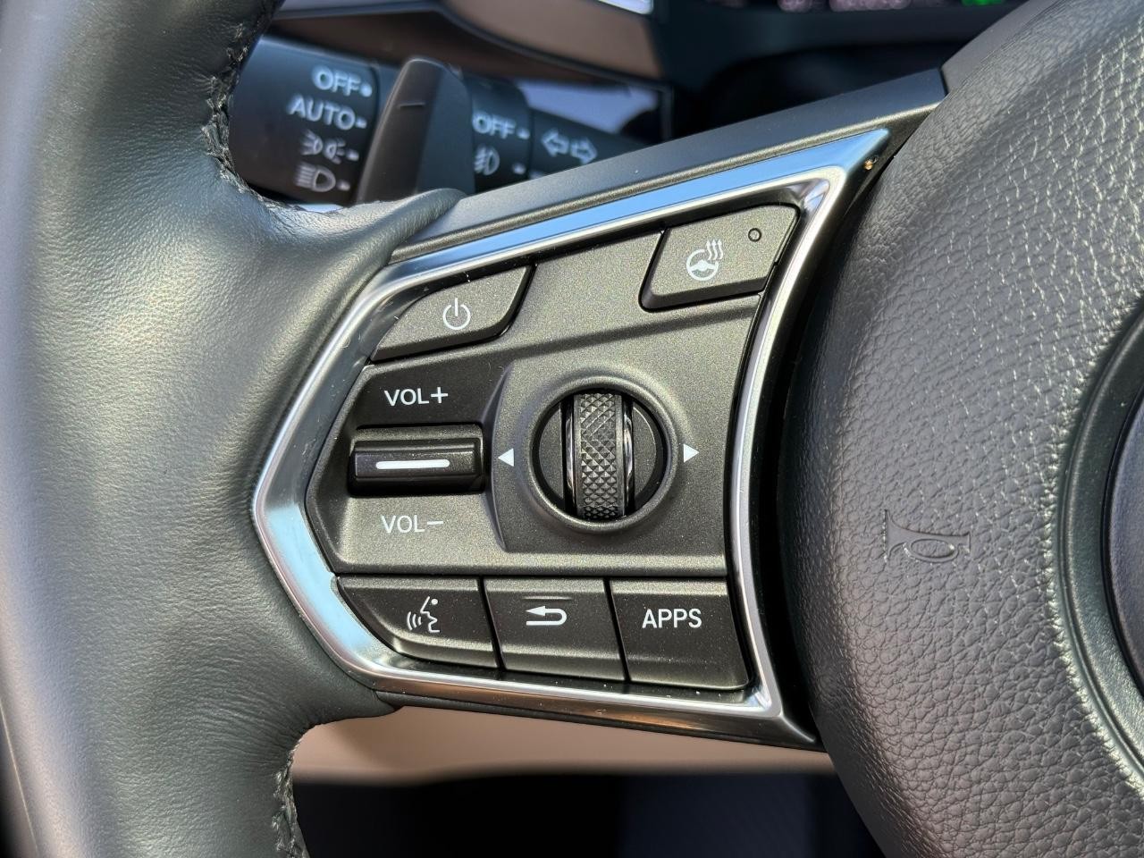 Acura MDX Vehicle Image 18