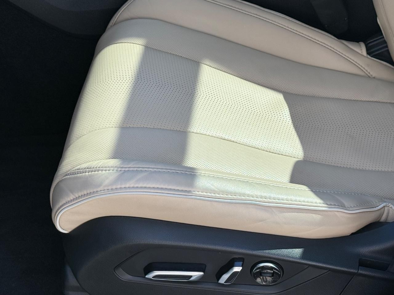 Acura MDX Vehicle Image 24