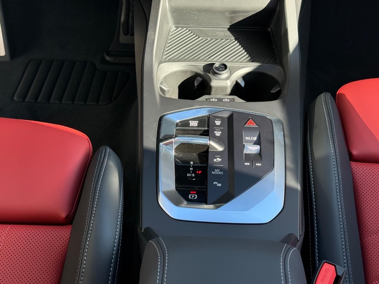 BMW 2 Series Vehicle Image 08