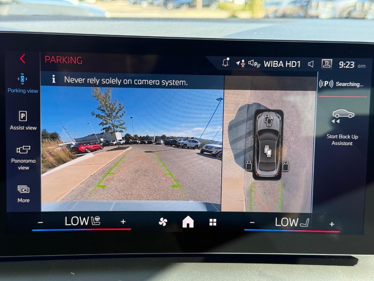 BMW 2 Series Vehicle Image 14