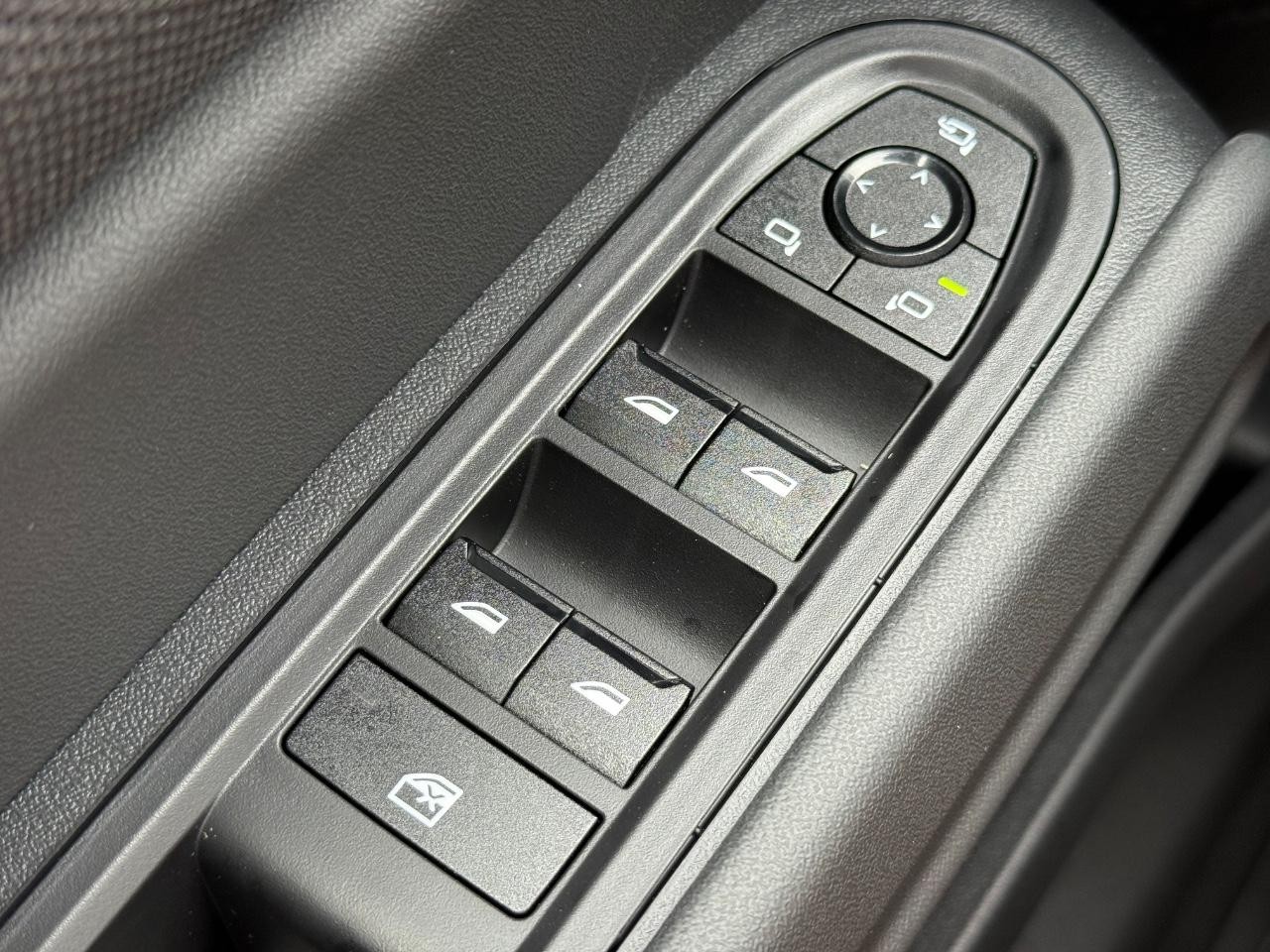 MINI Countryman Vehicle Image 14