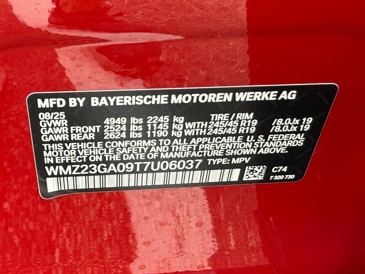 MINI Countryman Vehicle Image 16