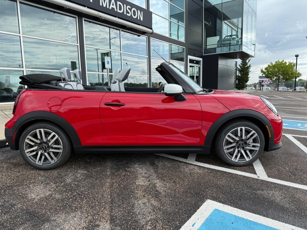 MINI Convertible Vehicle Image 02