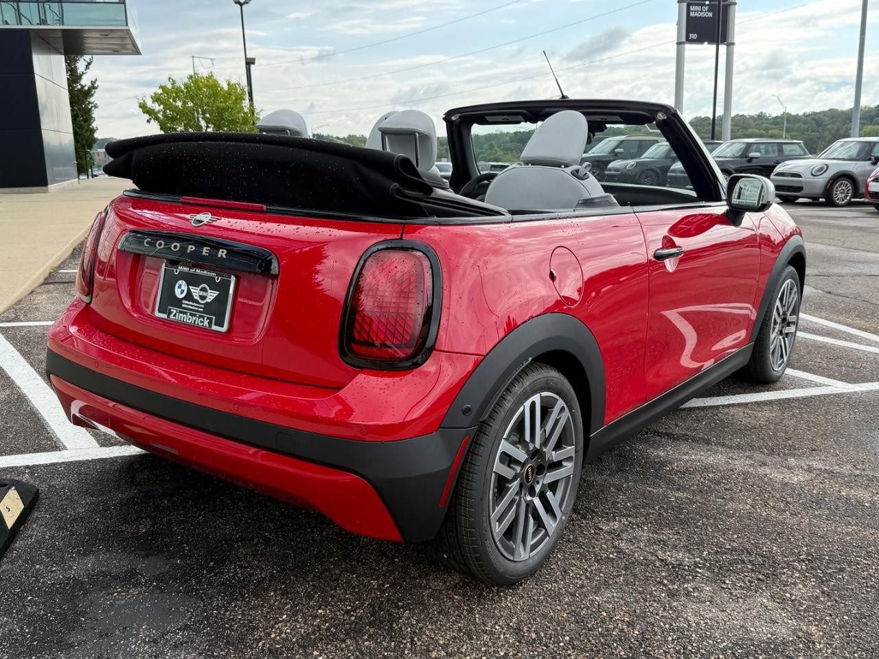 MINI Convertible Vehicle Image 03