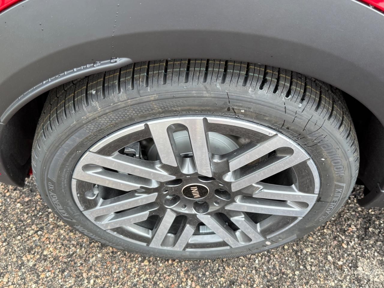 MINI Convertible Vehicle Image 04