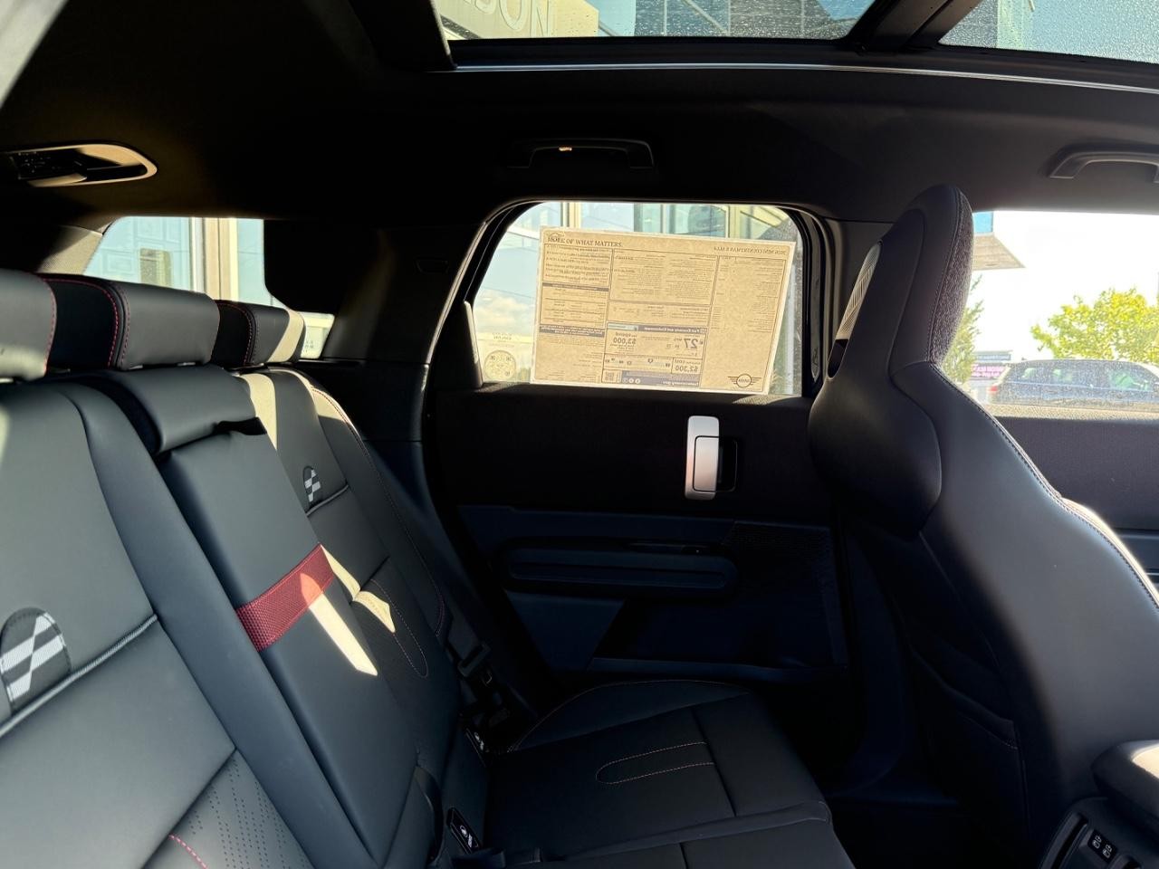 MINI Countryman Vehicle Image 05