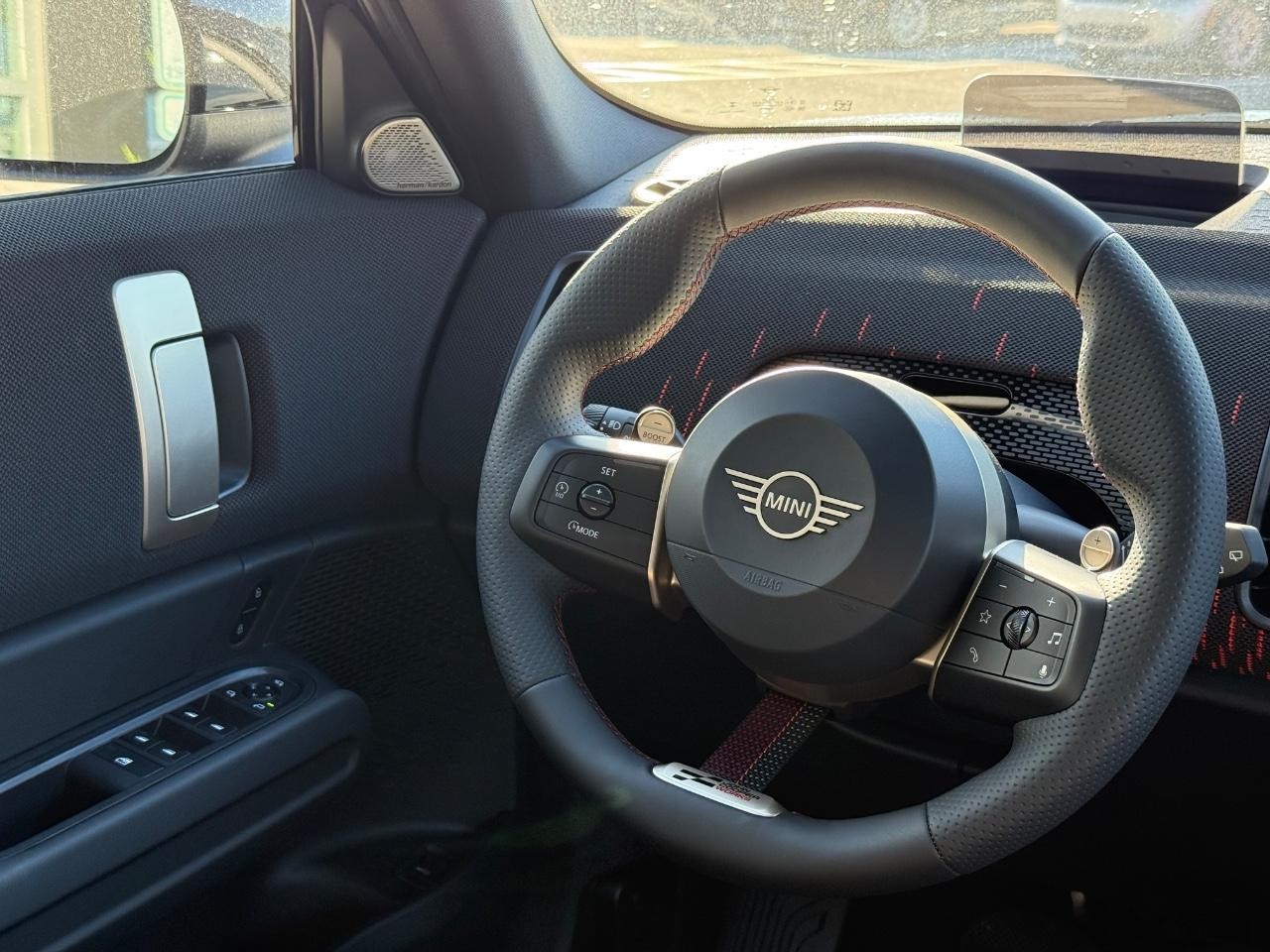 MINI Countryman Vehicle Image 08