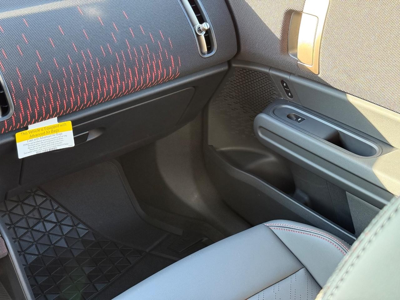 MINI Countryman Vehicle Image 09