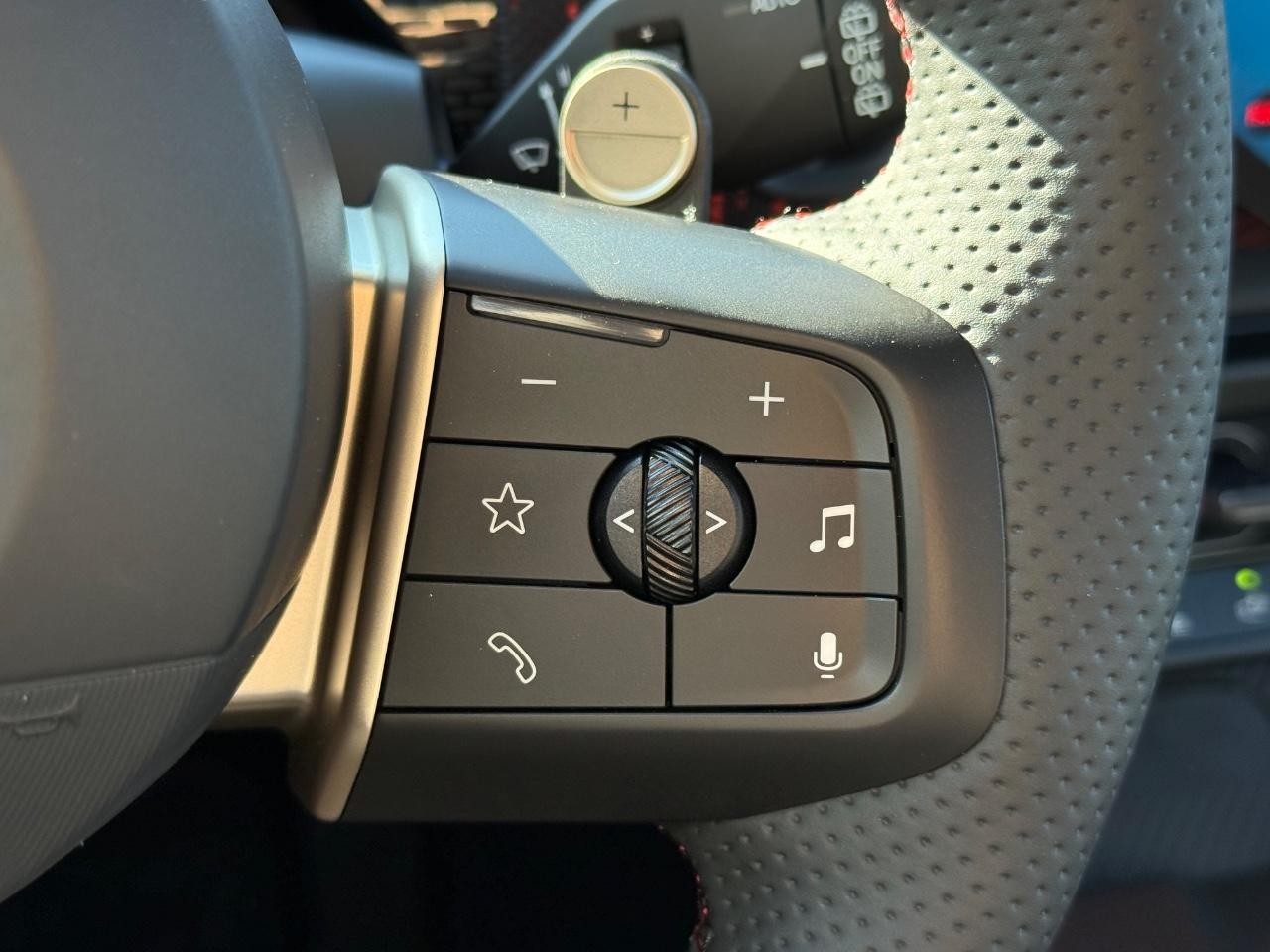 MINI Countryman Vehicle Image 11